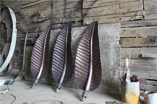 树叶造型锻铜雕塑