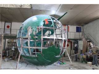 地球仪造型雕塑