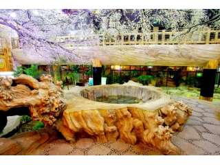 温泉会所仿木雕塑