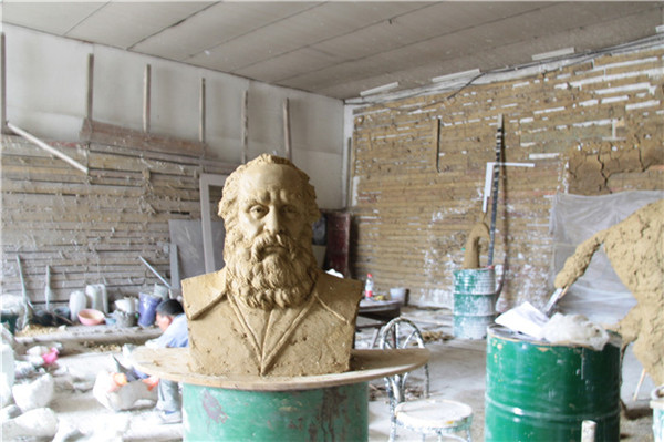 泥稿大样雕塑 