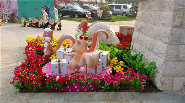 花园彩绘雕塑