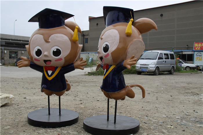 调皮猴卡通雕塑