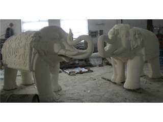 大象雕塑