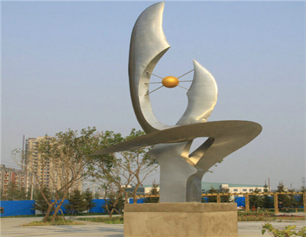 黄河大街广场雕塑
